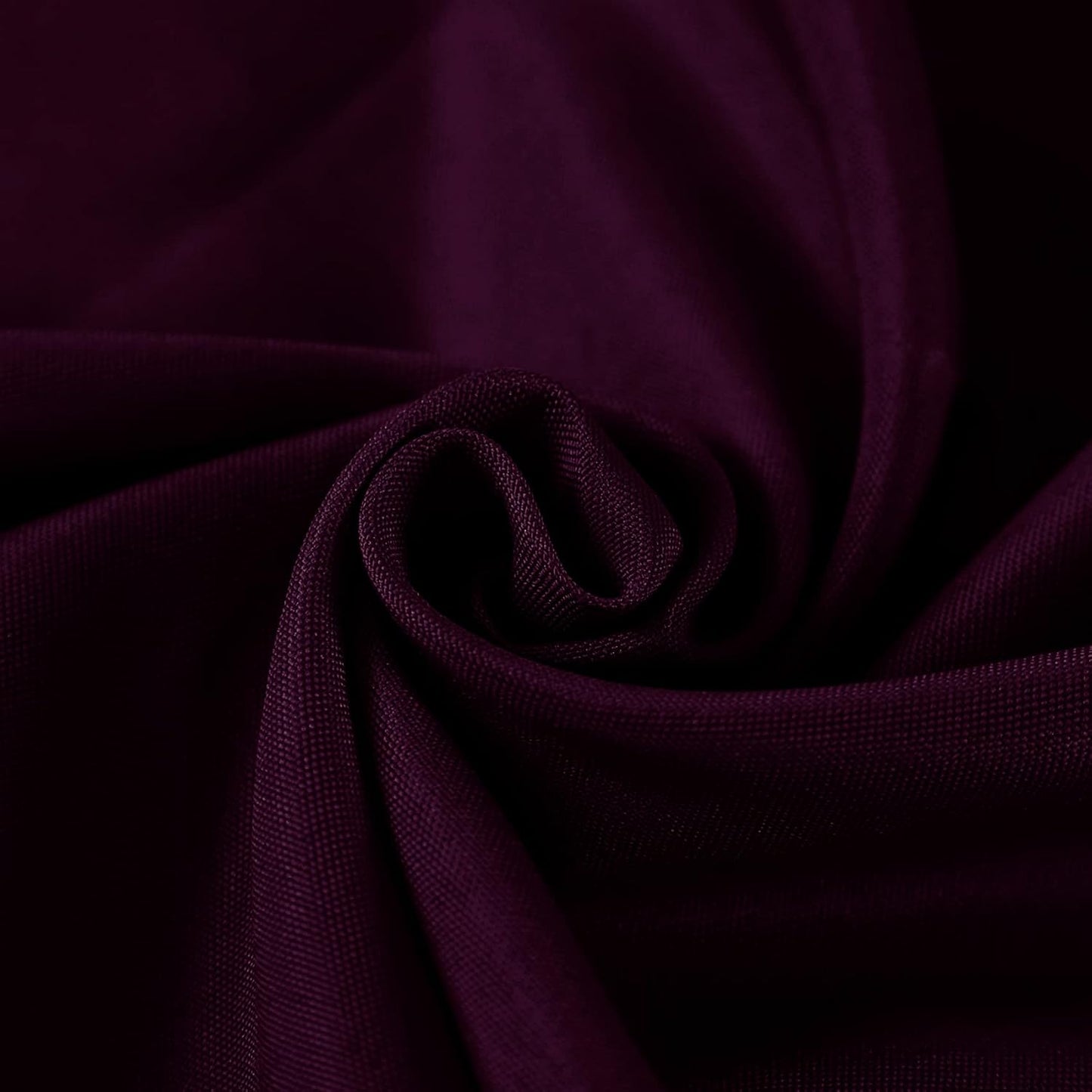 Fokitut 2 Pack Waterproof Round Tablecloth, 70 Inch, Stain Resistant and Wrinkle Polyester Table Cloth, Fabric Table Cover for Kitchen Dining, Wedding, Party, Holiday Dinner-Eggplant