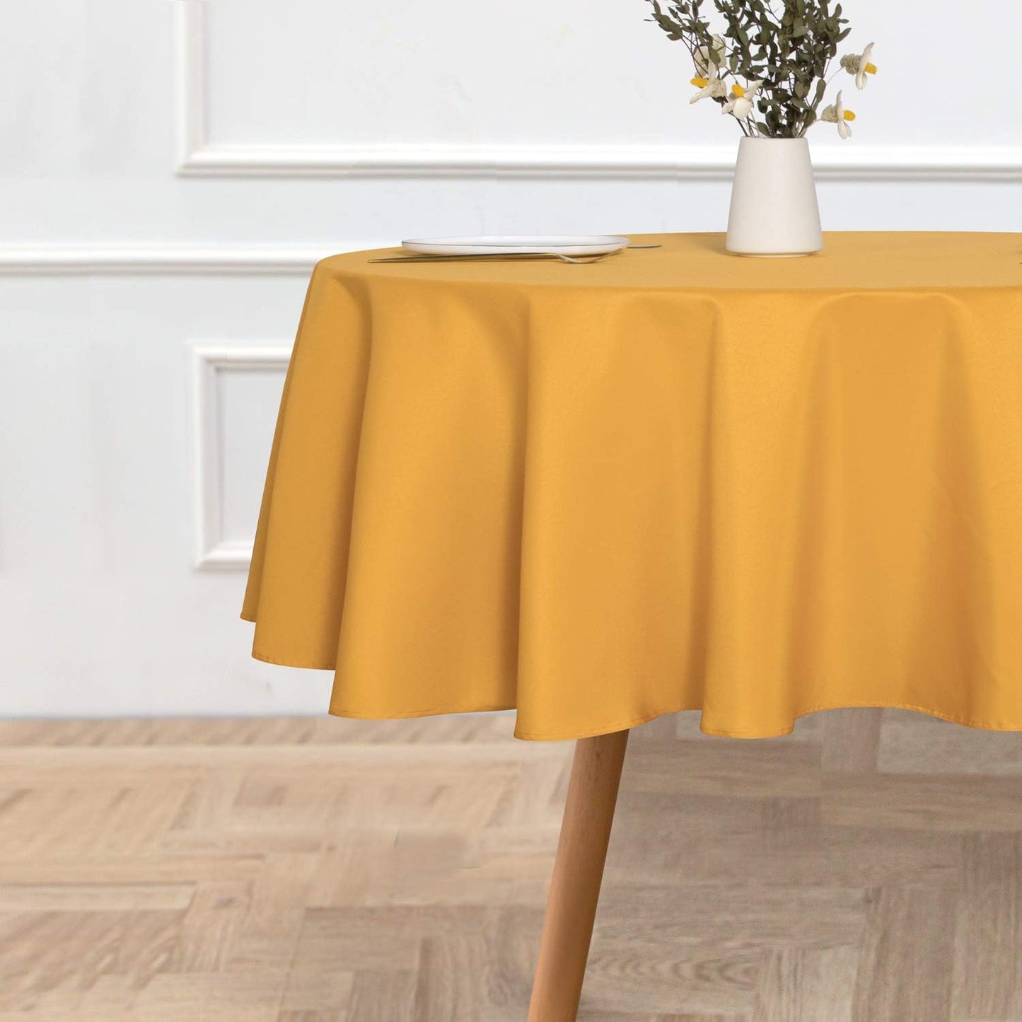 sancua Round Tablecloth - 70 Inch - Water Resistant Spill Proof Washable Polyester Table Cloth Decorative Fabric Table Cover for Dining Tables, Buffet Parties and Camping, Gold
