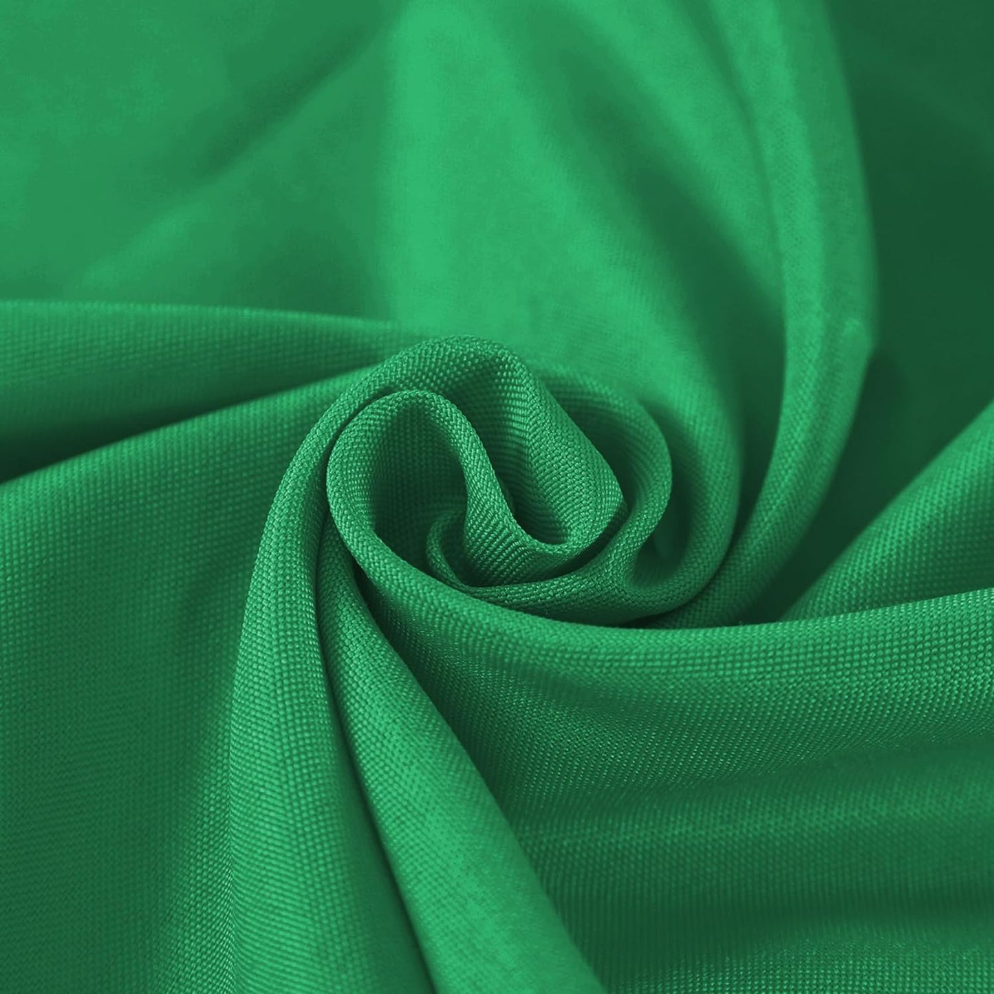 Fokitut 2 Pack Waterproof Round Tablecloth, 60 Inch, Stain Resistant and Wrinkle Polyester Table Cloth, Fabric Table Cover for Kitchen Dining, Wedding, Party, Holiday Dinner-Emerald