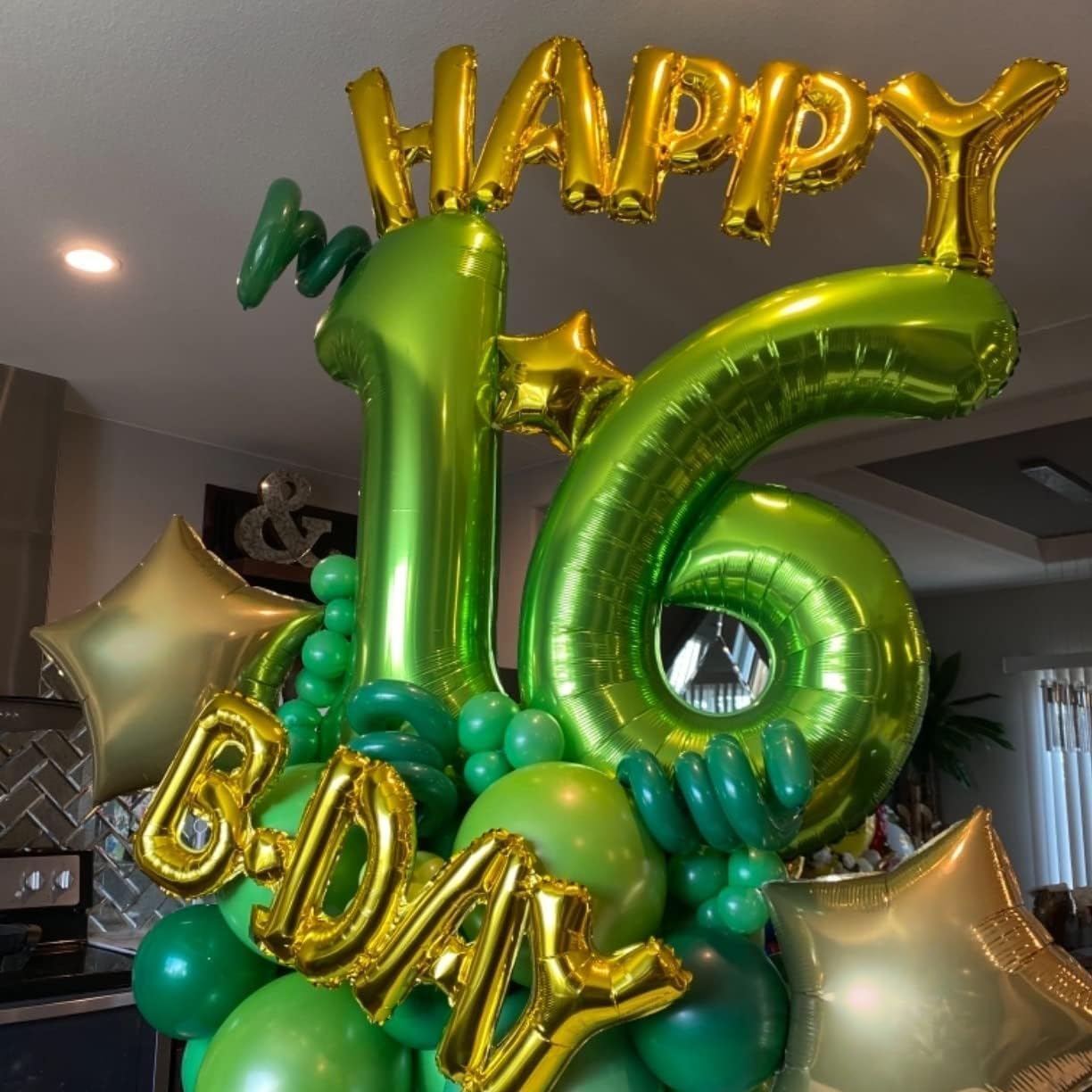 40'' Green Number 7 Balloons, Giant Self Inflating Foil Number Balloons Set 0-9, Large Digital 7 Helium Balloon for Girls Boys 7th Jungle Birthday Party Decorations Anniversary Photo Shoot Supplies