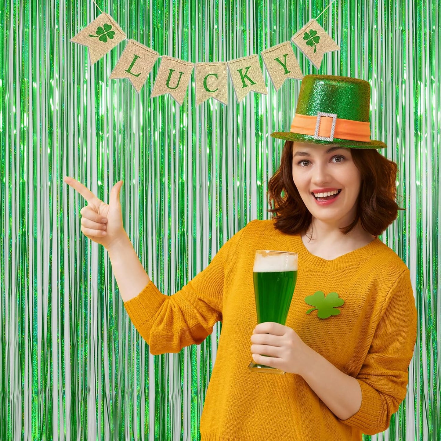 Melsan St Patricks Day Decorations, Tinsel Foil Fringe Curtains for St Patricks Day Decorations, Green Tinsel Fringe Curtain for Christmas, Birthday Jungle Theme Party Decor, Pack of 2