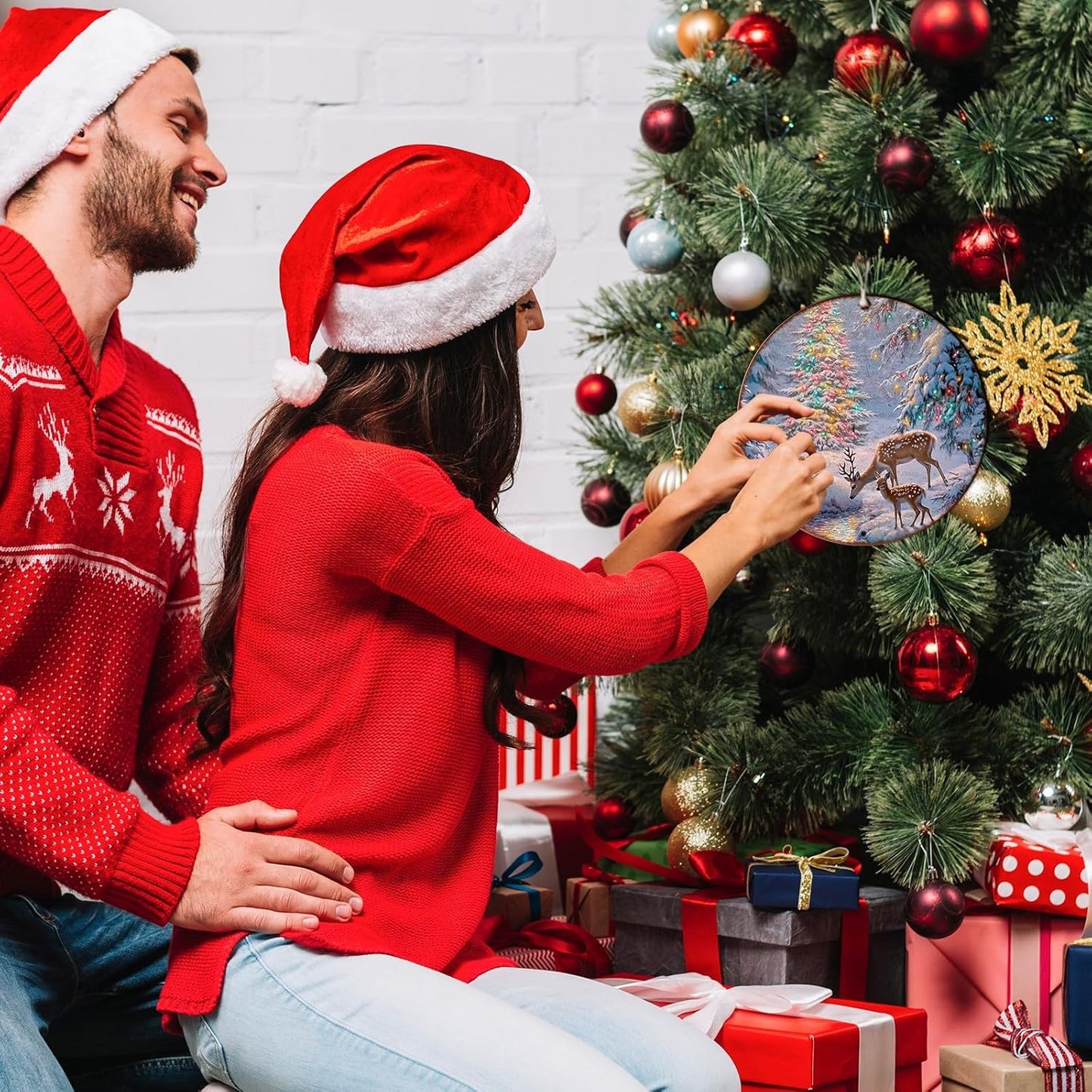 Christmas Tree Decor Round Metal Tin Sign Christmas Deer Vintage Tin Sign for Home Coffee Wall Decor for Christmas Family Wall Decoration 8 * 8 in