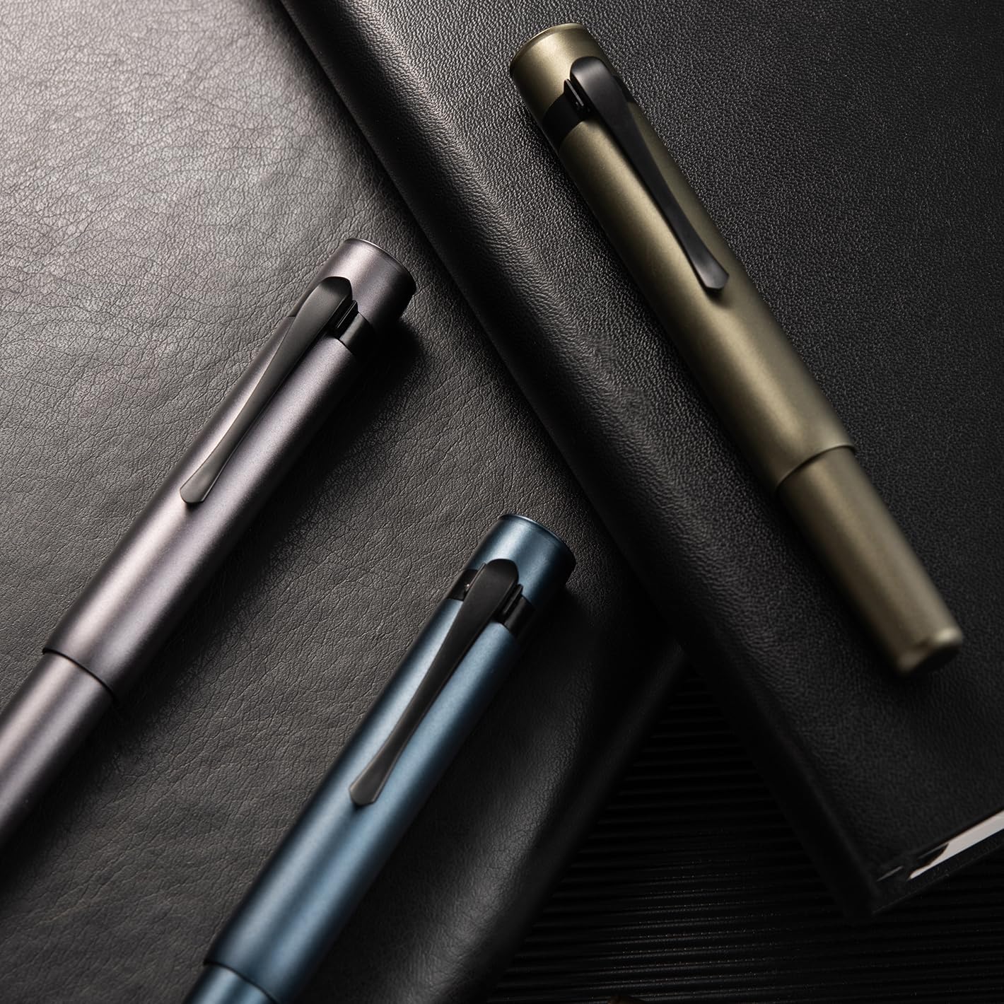 Hongdian M2 Black Forest Mini Fountain Pen, Medium Soft Nib & Sleek Shape Aluminium Short Pocket Travel Pen (Caramel Brown)