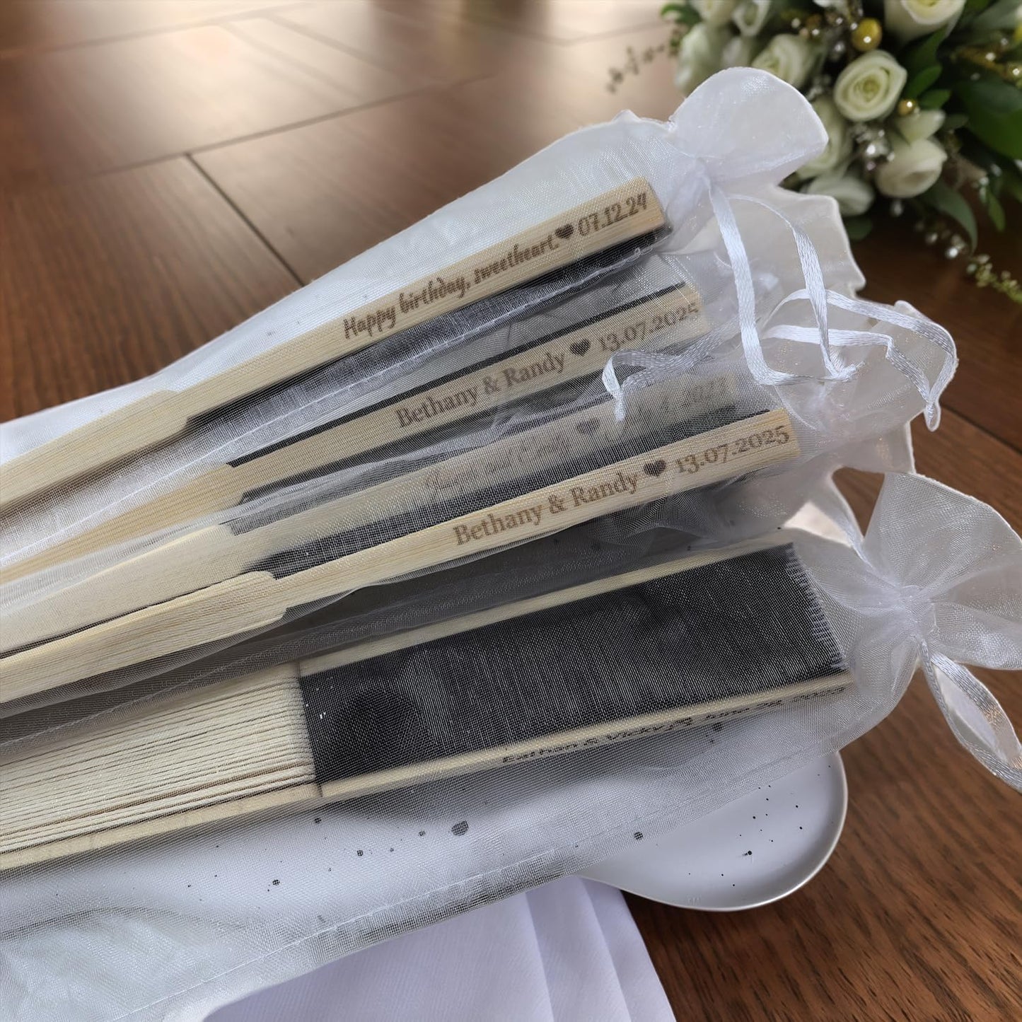1Pcs Personalized Silk Fans Folding Hand Fan, Custom Wedding Bridal Party Favors, Summer Wedding Bride, Wedding Gift, Thank You Gift (Black)