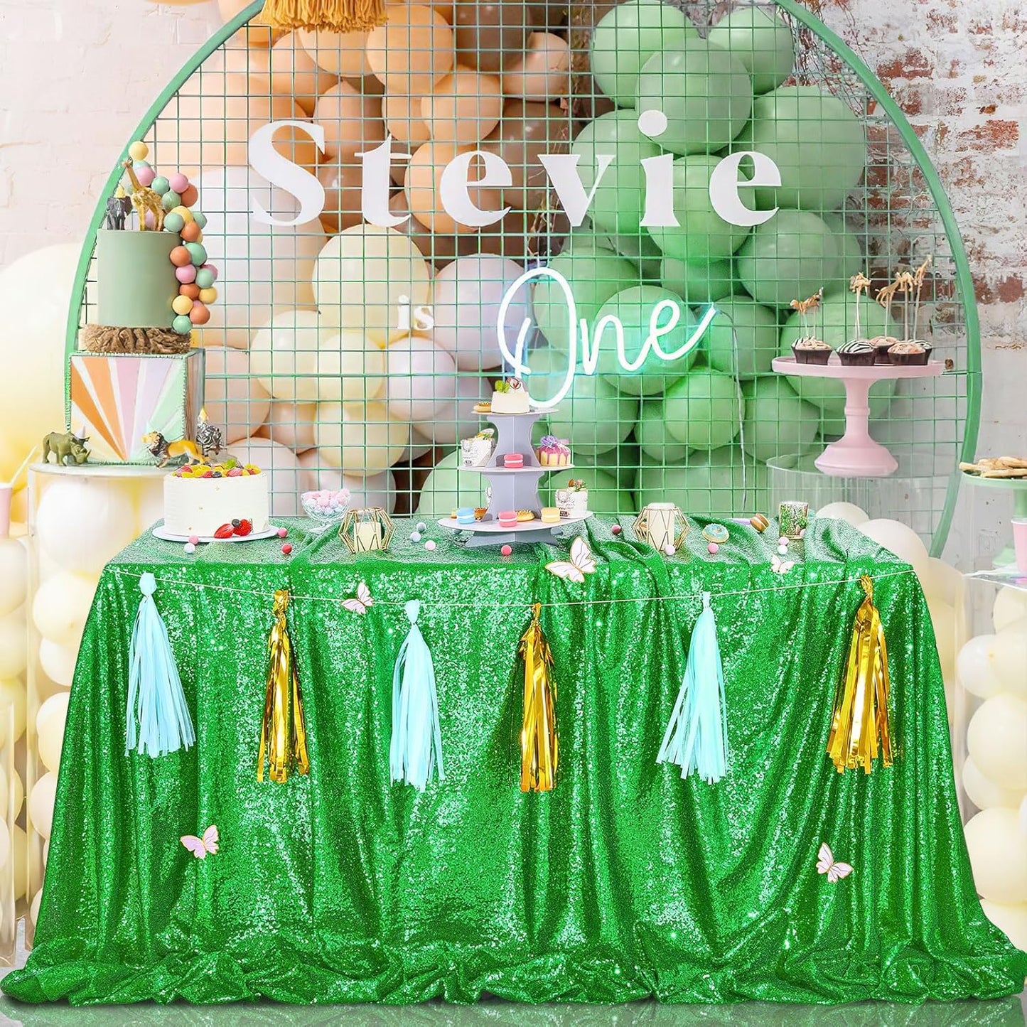 QueenDream Sequin Tablecloth - Green Party Tablecloth 90x156 Inch Green Glitter Table Cloth Sequin Fabric for Birthday Birdal Baby Shower Wedding